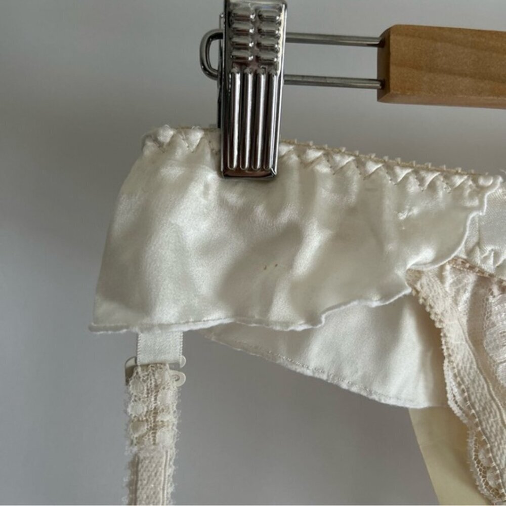 Vintage Christian Dior Intimates Panty / Garter Belt Ivory - Picture 8 of 8